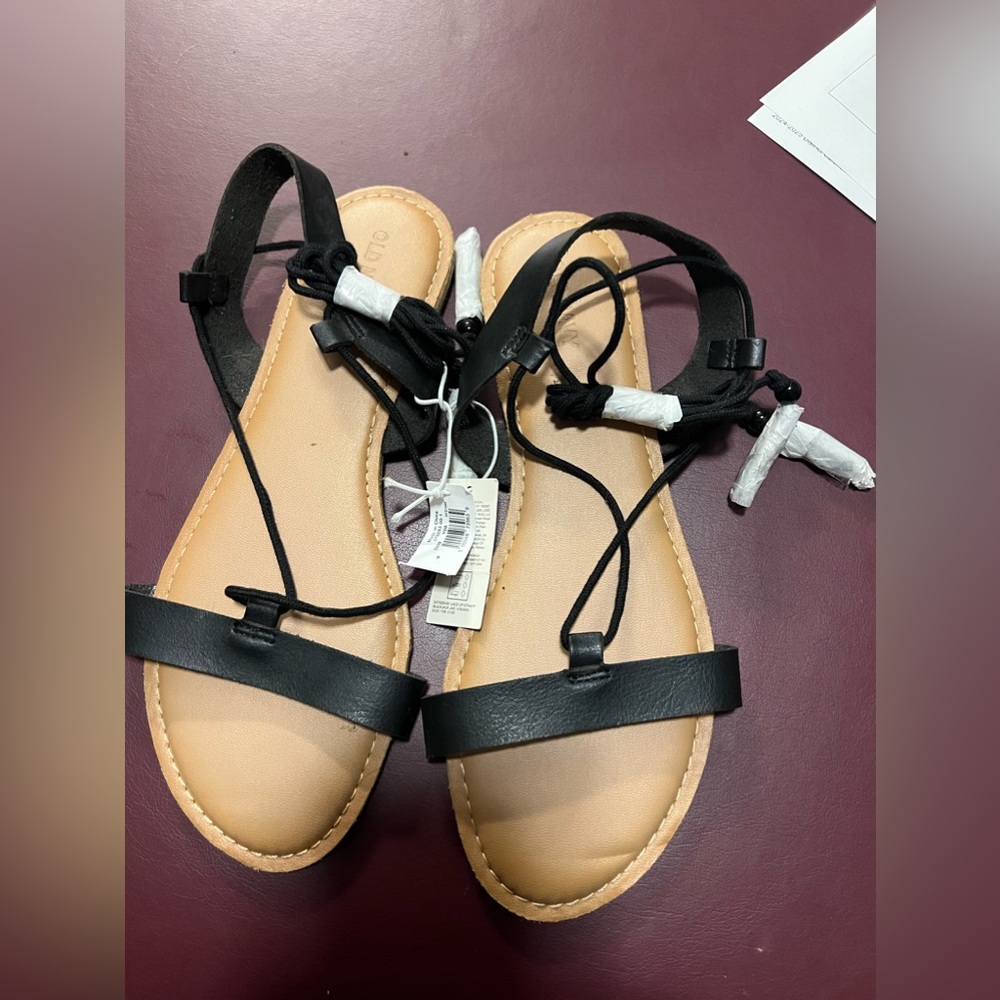Old navy sandals NWT